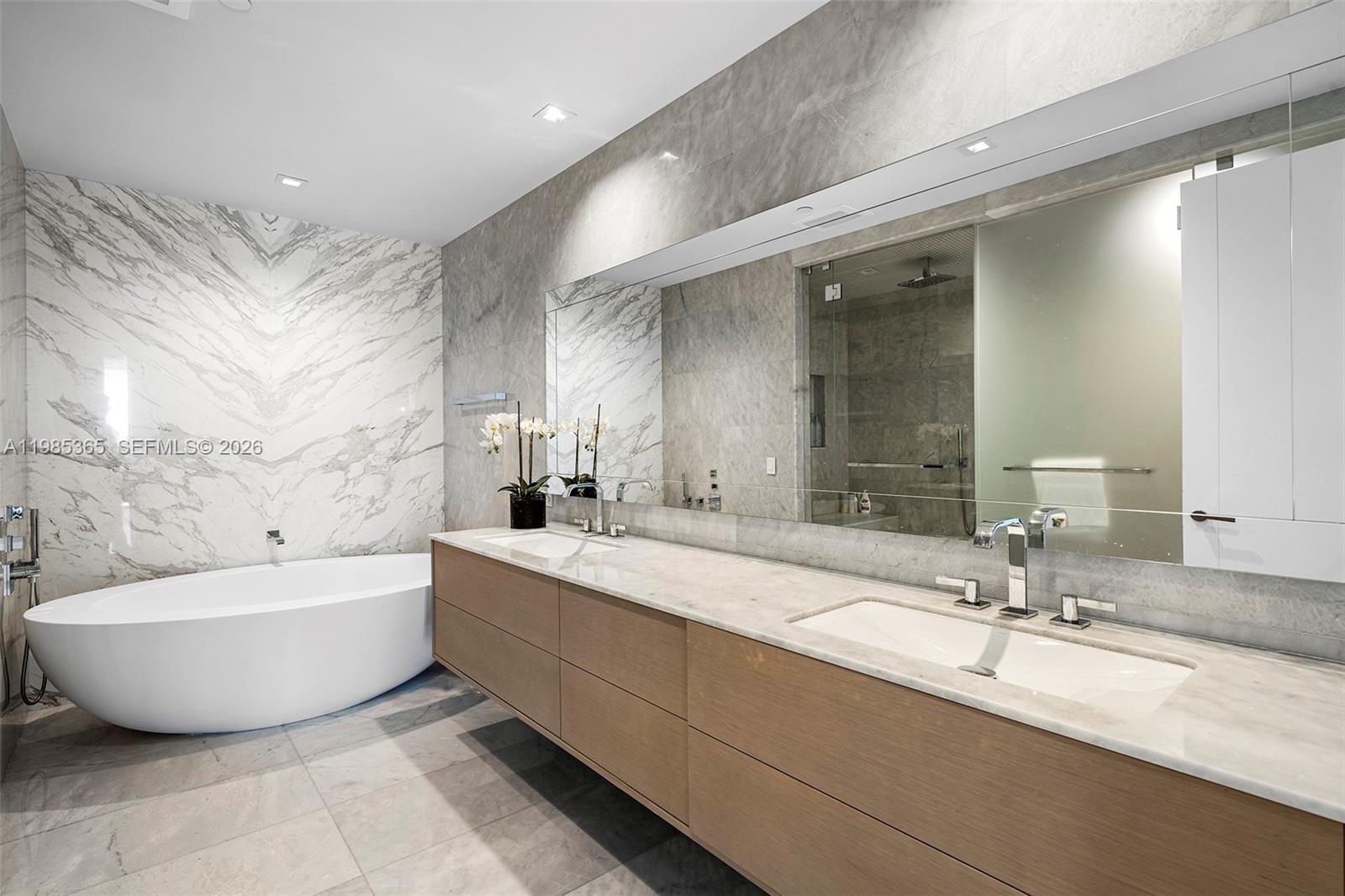 image Turnberry Ocean Club10