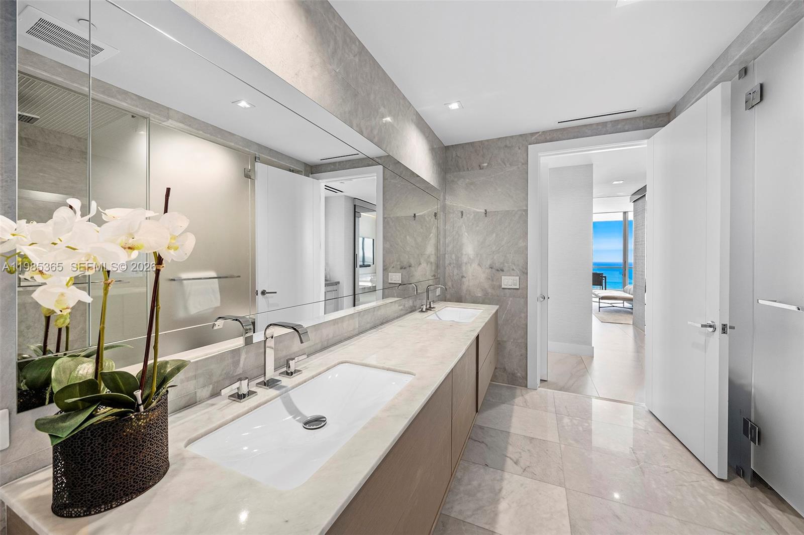 image Turnberry Ocean Club11