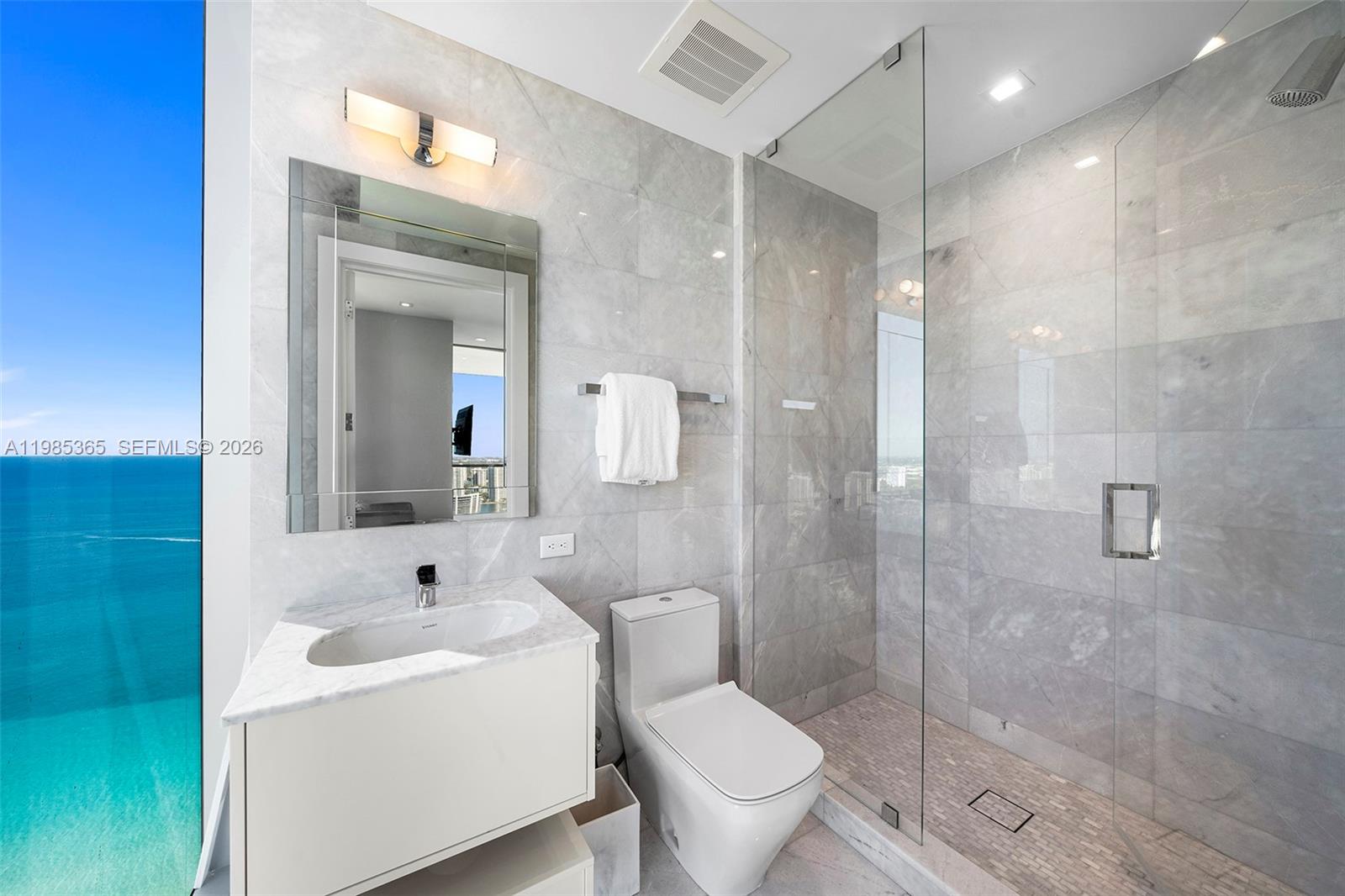 image Turnberry Ocean Club17