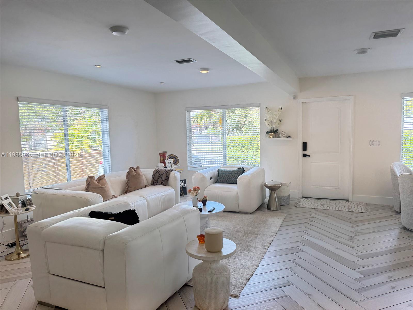 44 NW 40th St Miami, FL 33127