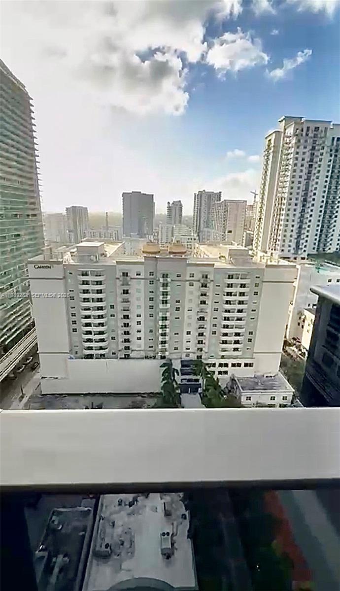 image Brickell Flatiron26