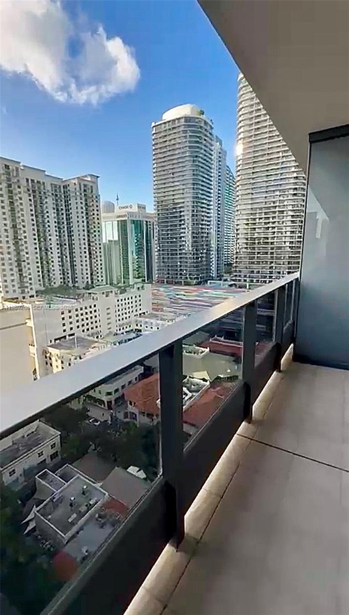 image Brickell Flatiron32