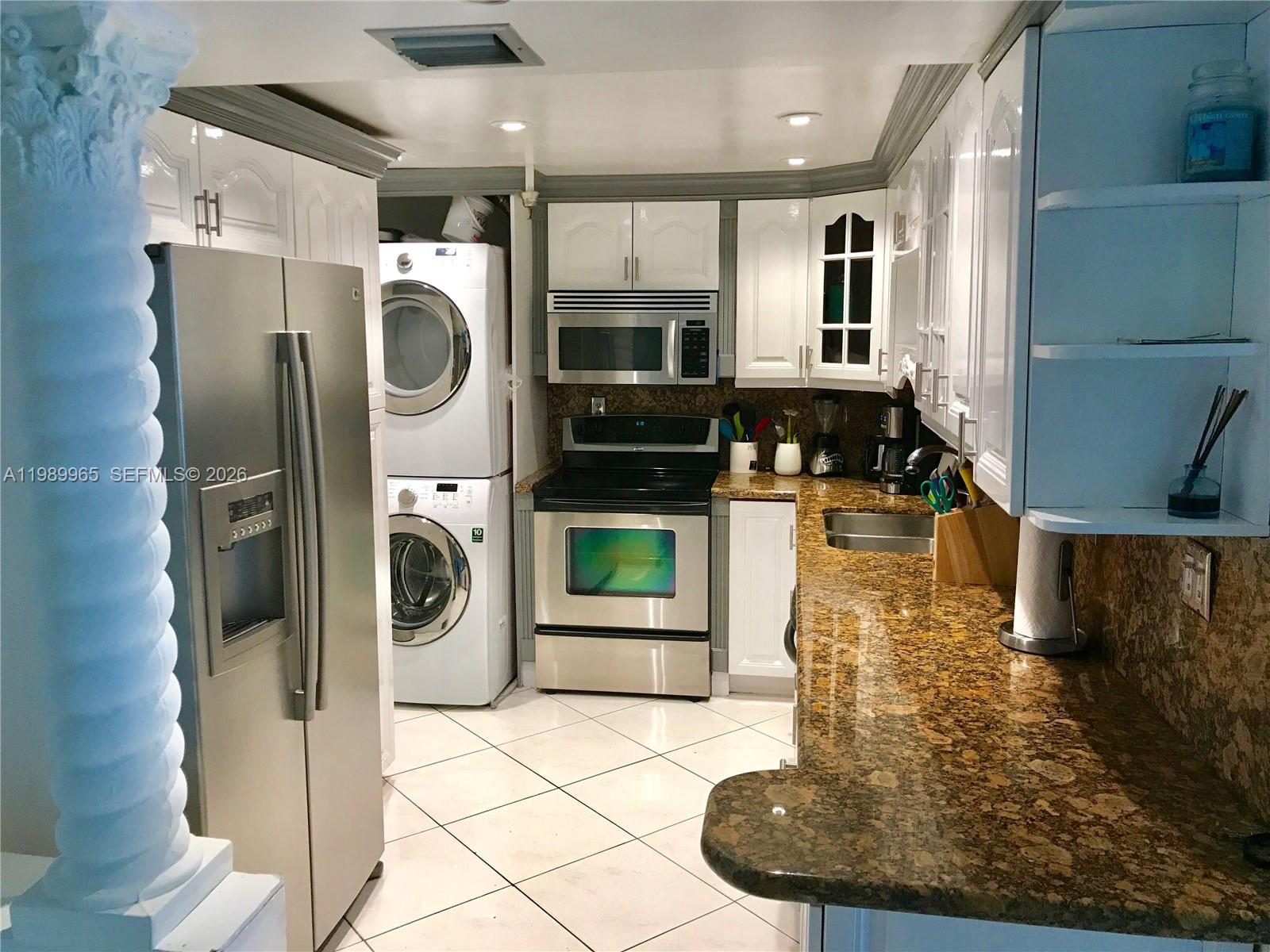 image Winston Towers 7007