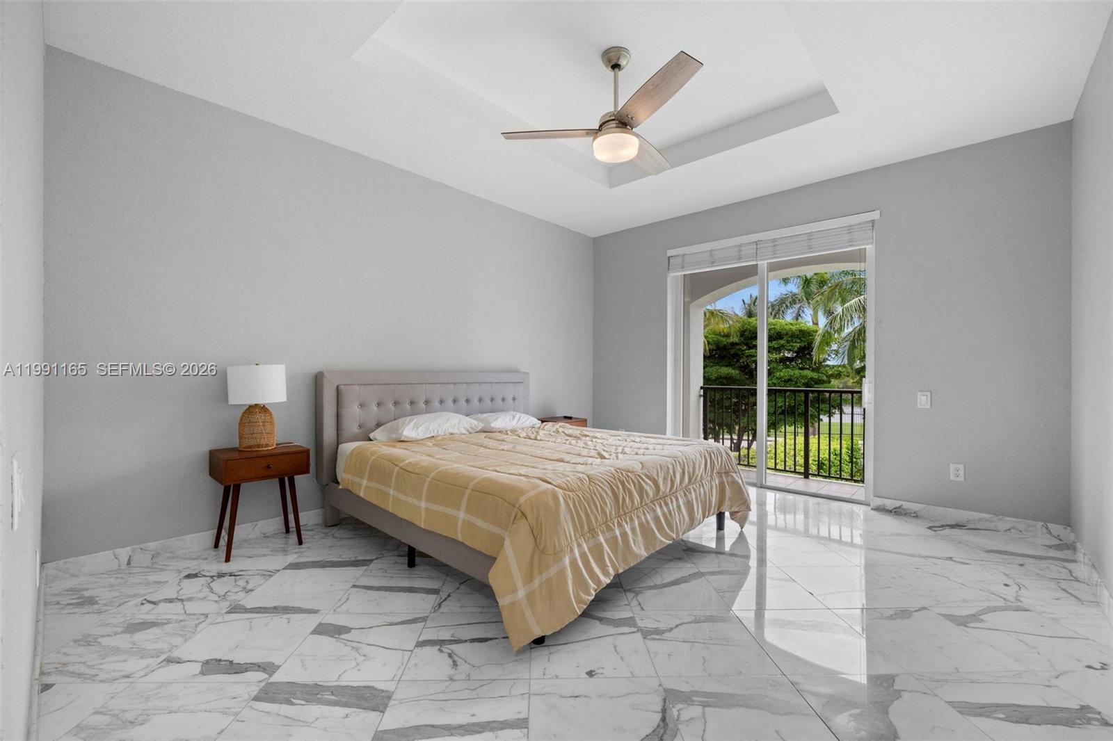 896 W Spinnaker Dr W #896 Hollywood, FL 33019