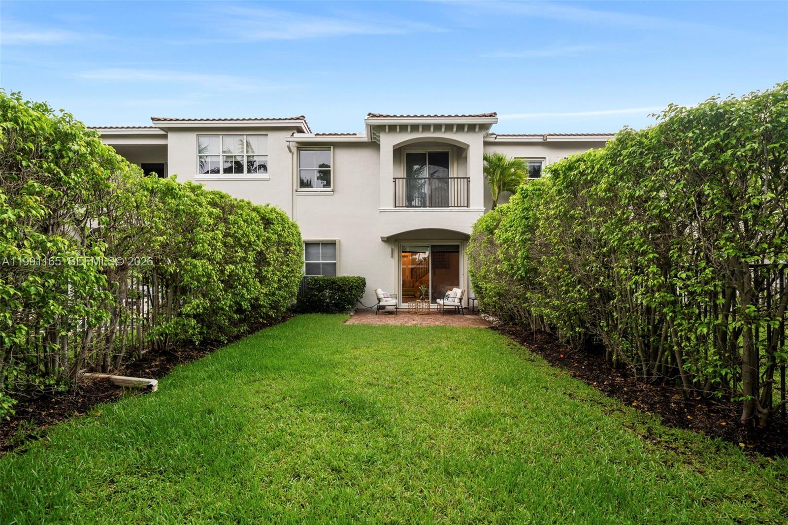 896 W Spinnaker Dr W #896 Hollywood, FL 33019