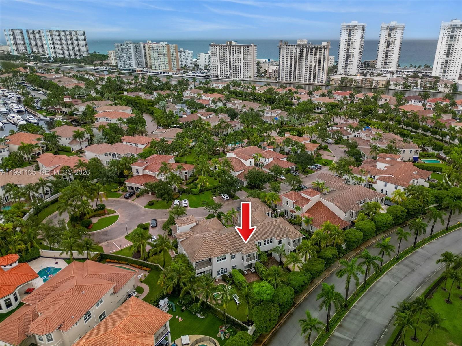 896 W Spinnaker Dr W #896 Hollywood, FL 33019