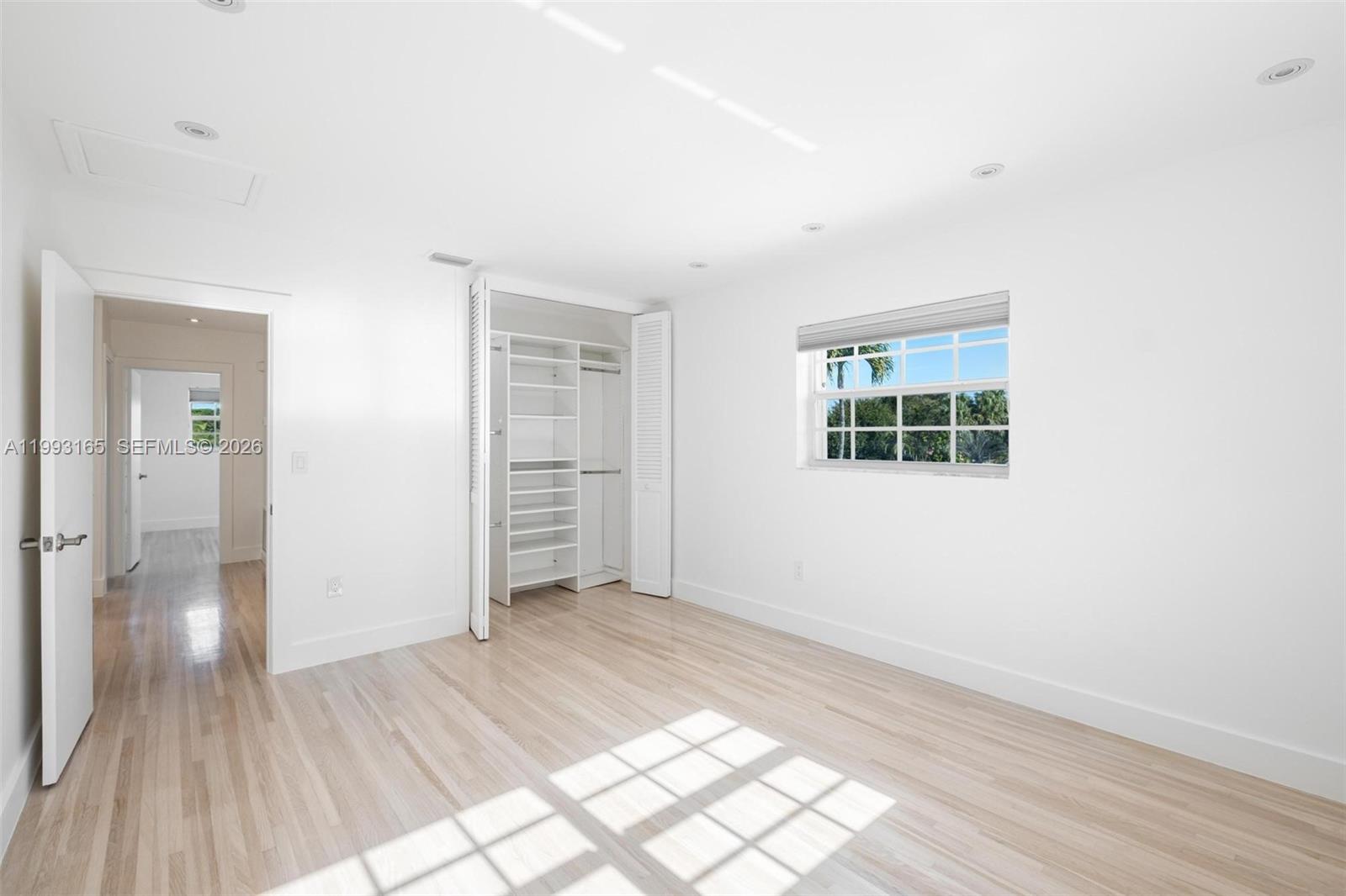 11401 SW 72nd Pl Pinecrest, FL 33156