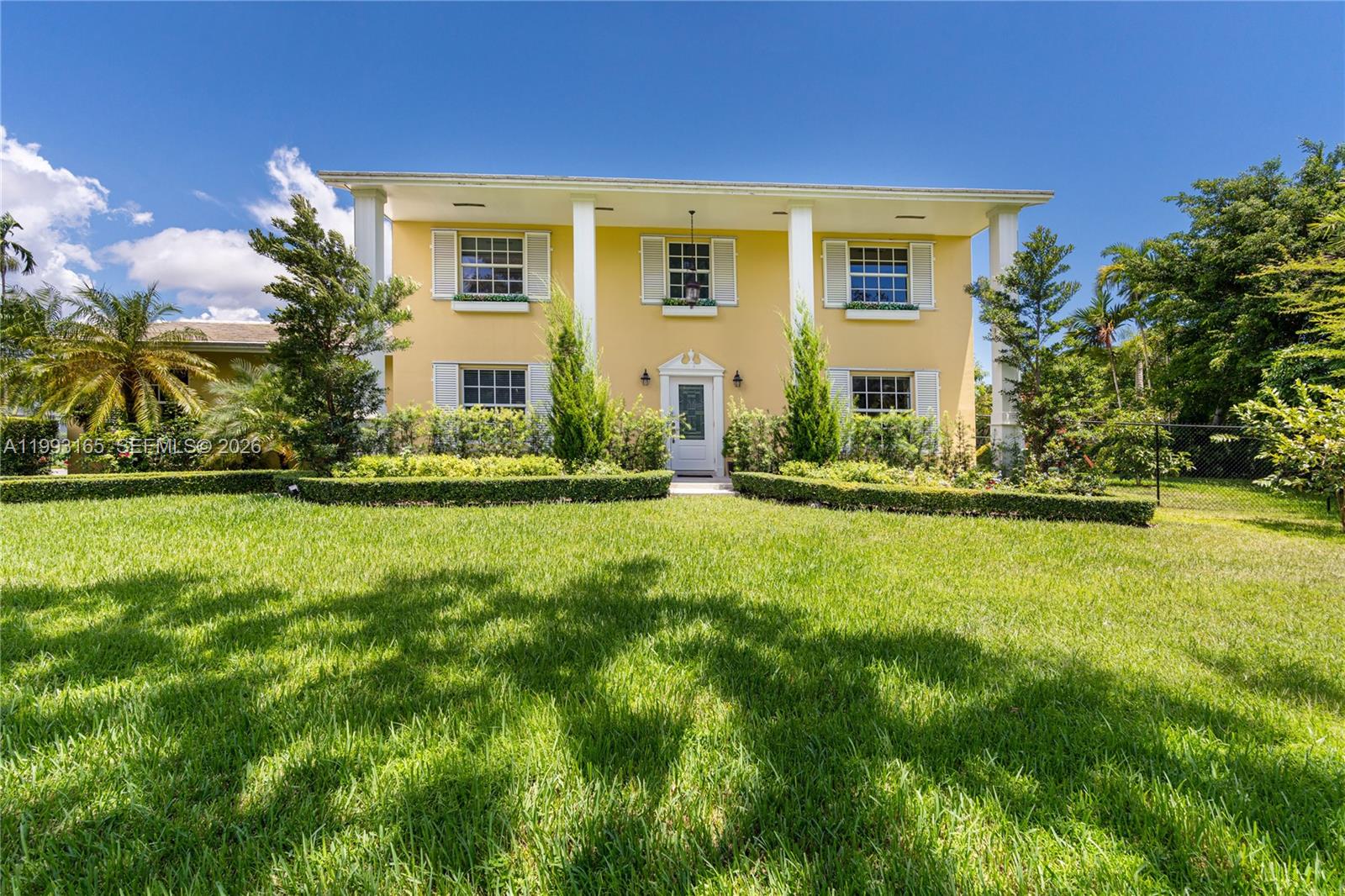 11401 SW 72nd Pl Pinecrest, FL 33156