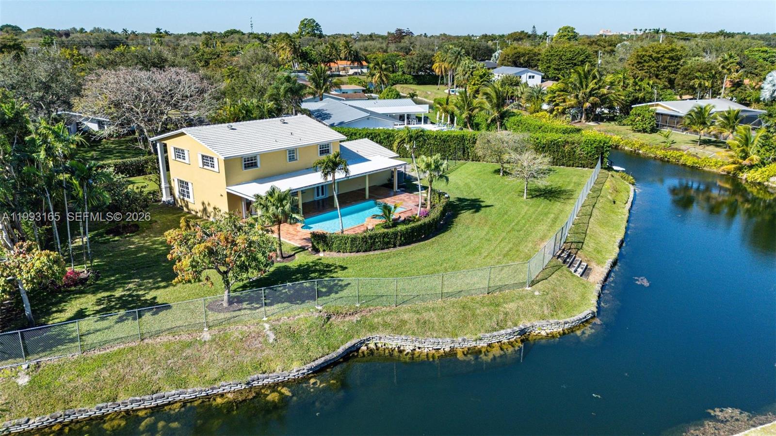 11401 SW 72nd Pl Pinecrest, FL 33156