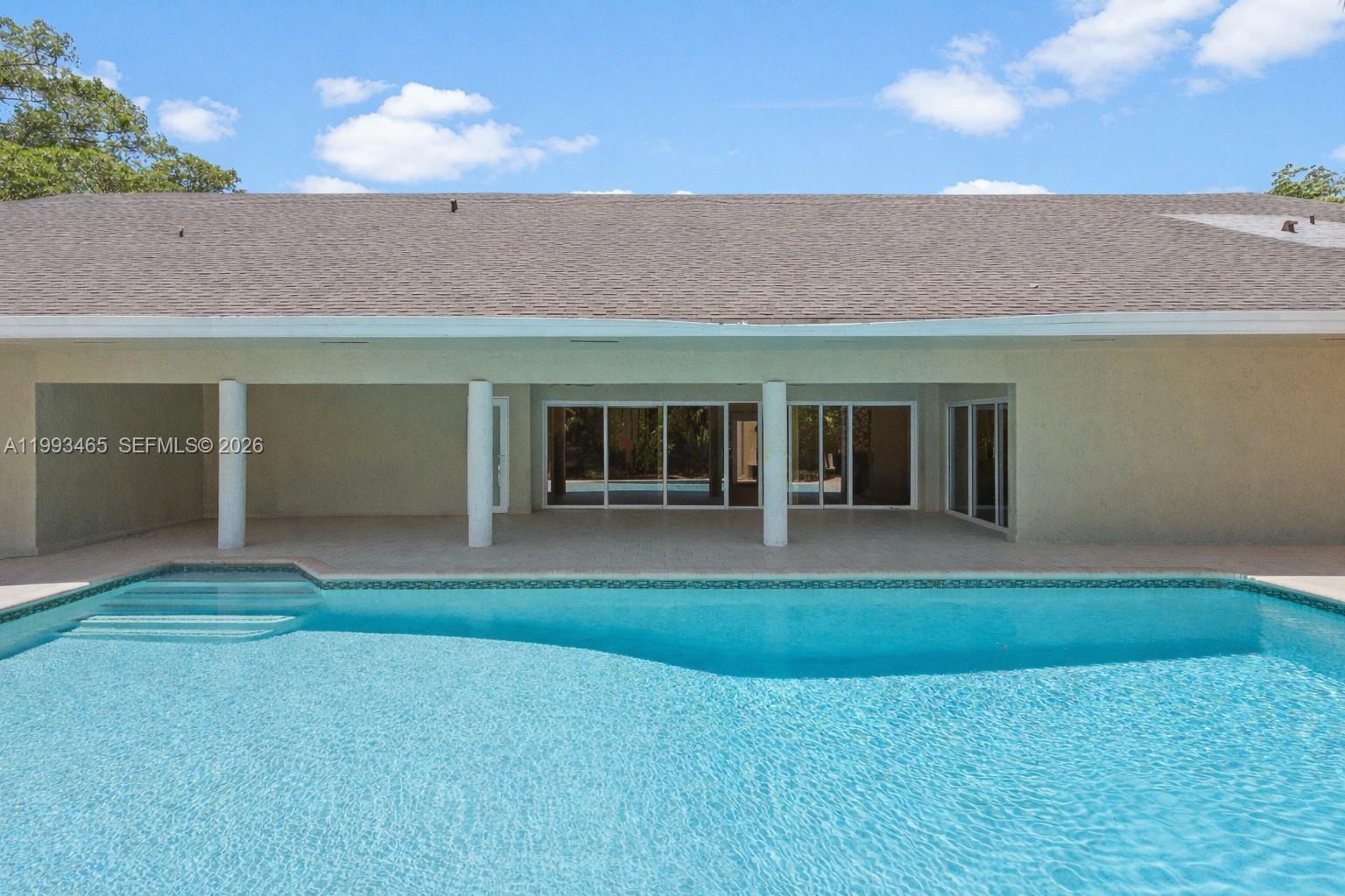 7997 SW 76th Ave Miami, FL 33143