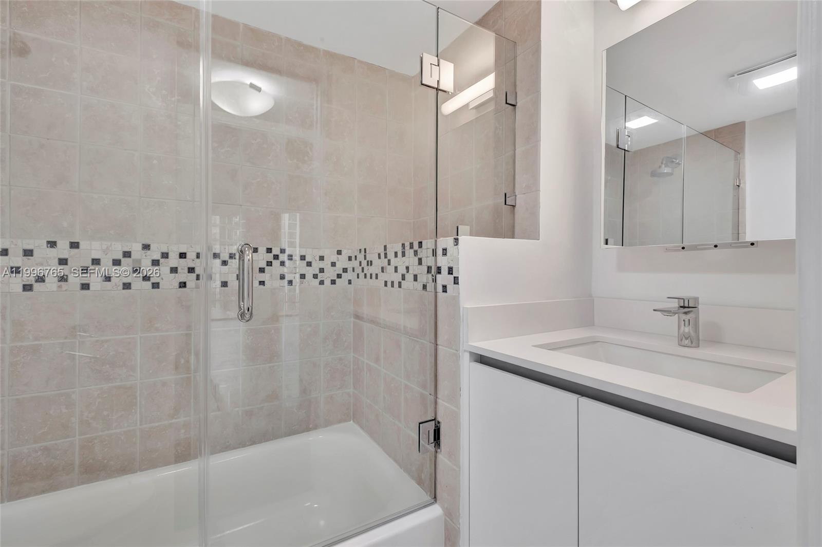 2901 NE Bayshore Dr #16G Miami, FL 33133