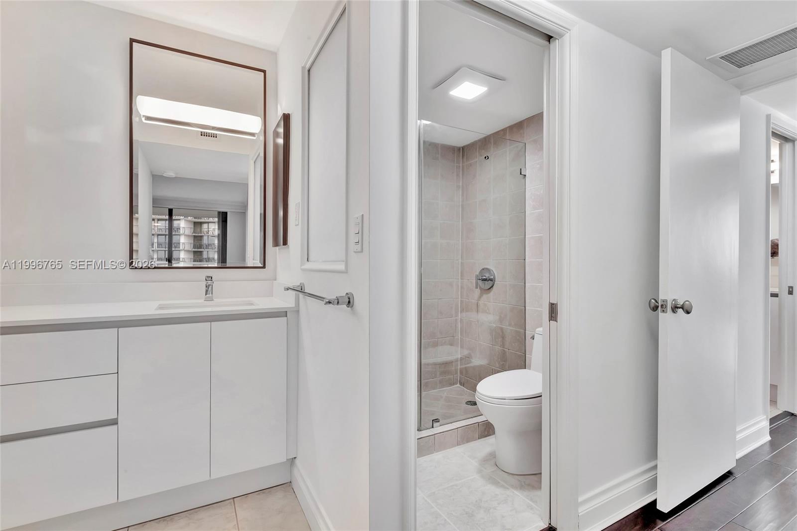 2901 NE Bayshore Dr #16G Miami, FL 33133