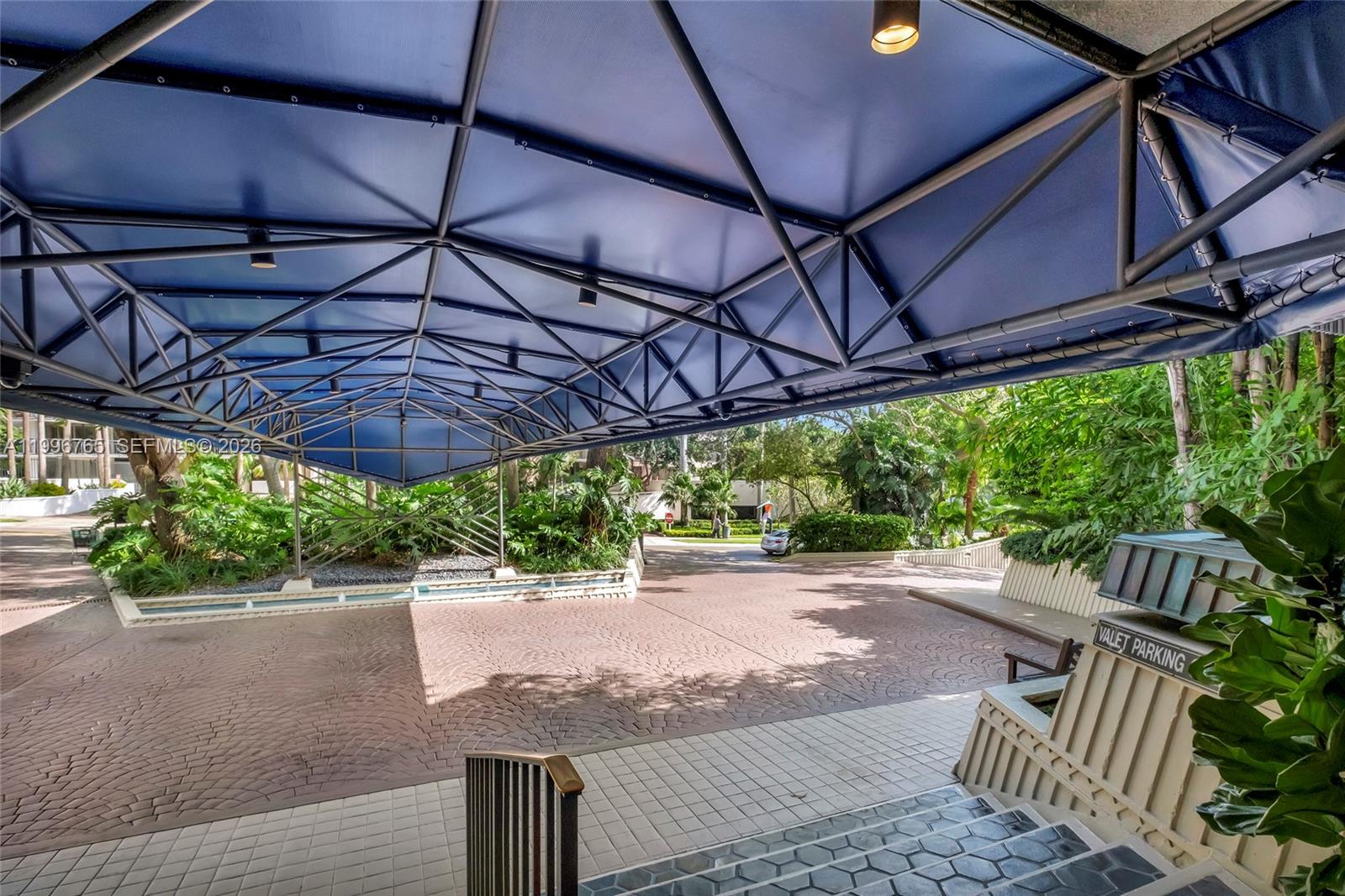 2901 NE Bayshore Dr #16G Miami, FL 33133