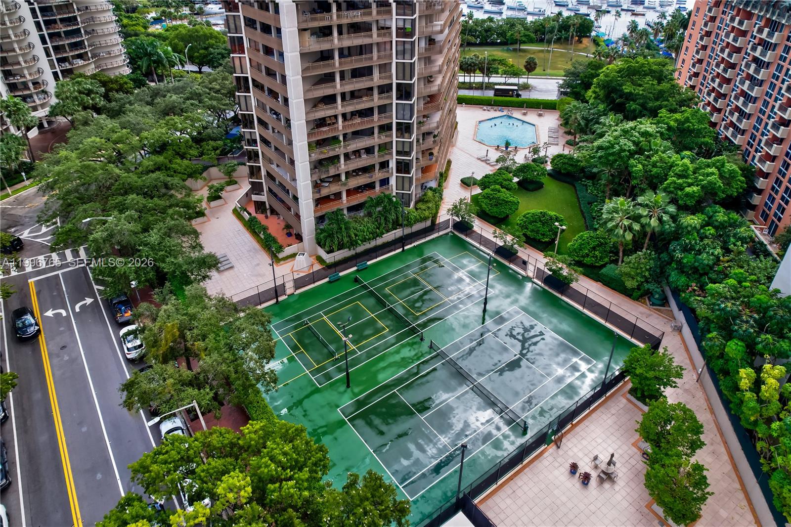 2901 NE Bayshore Dr #16G Miami, FL 33133