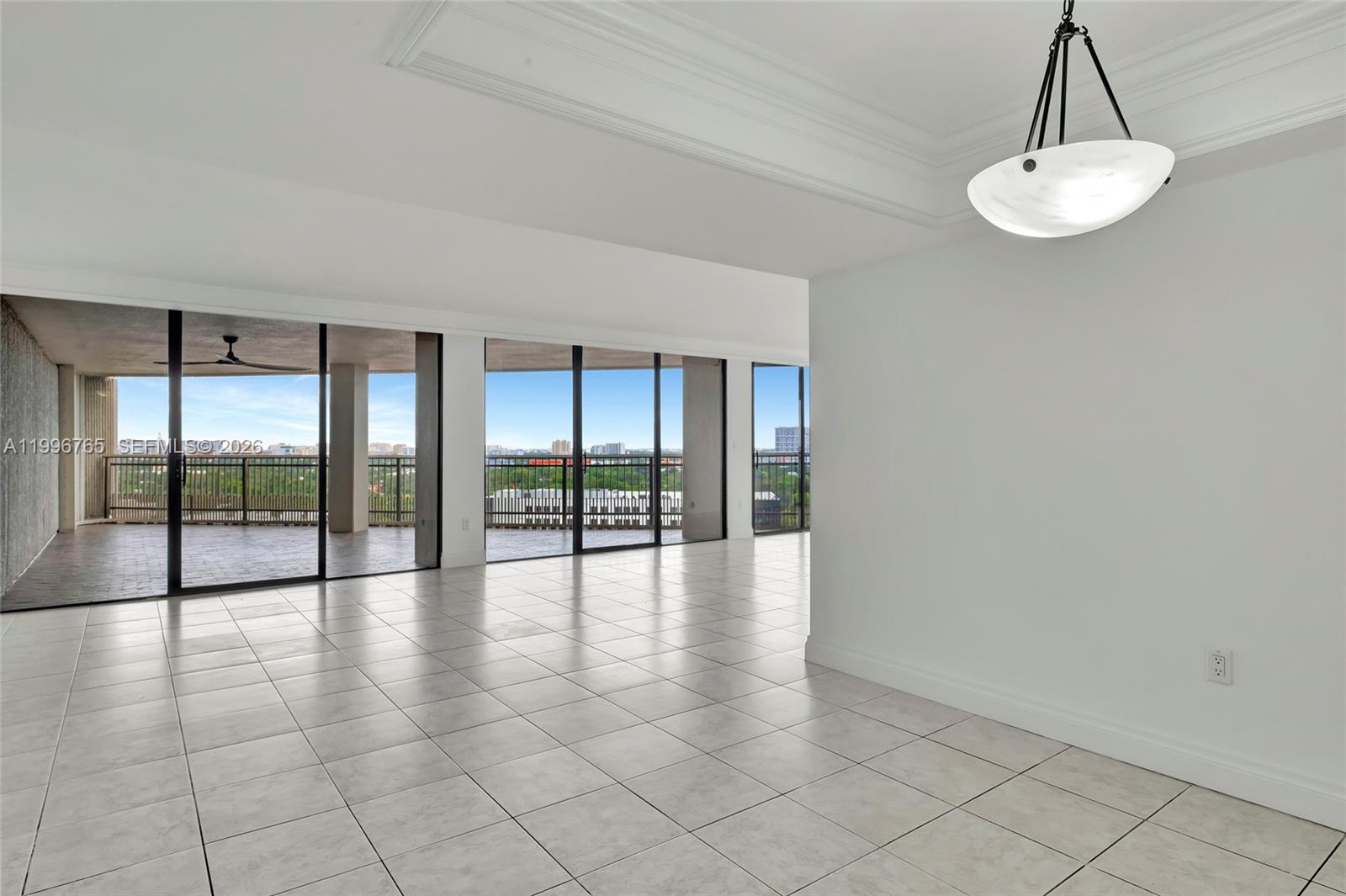 2901 NE Bayshore Dr #16G Miami, FL 33133