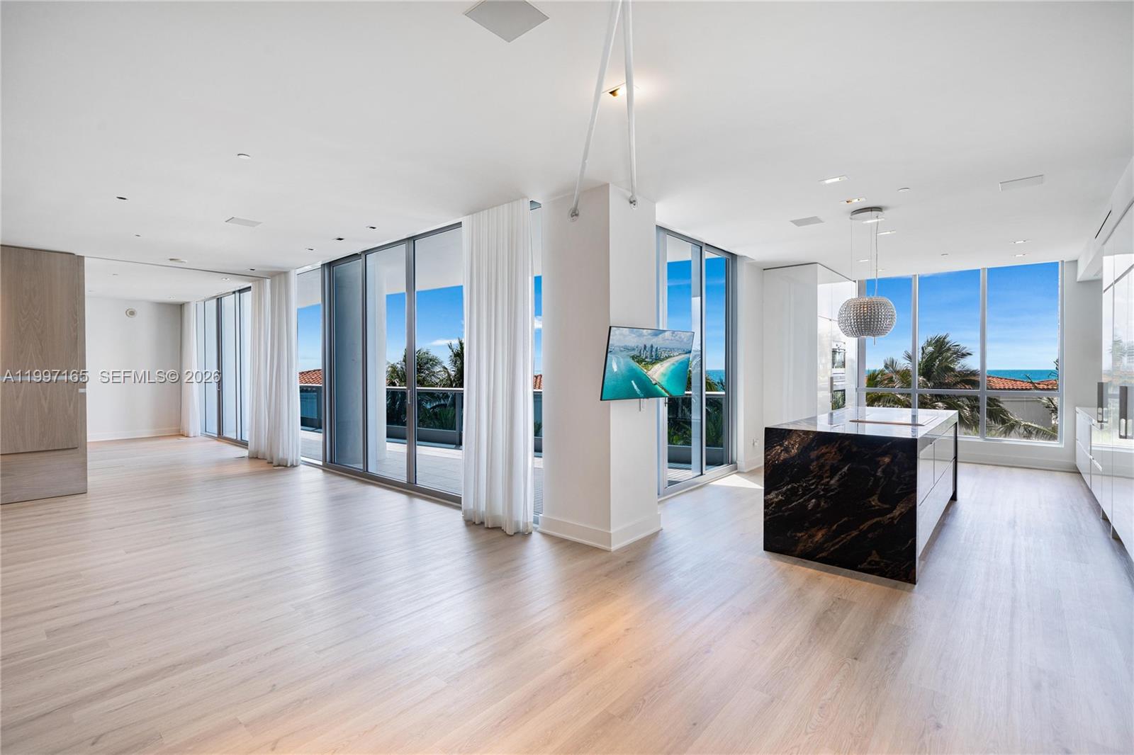 5959 Collins Ave #705 Miami Beach, FL 33140