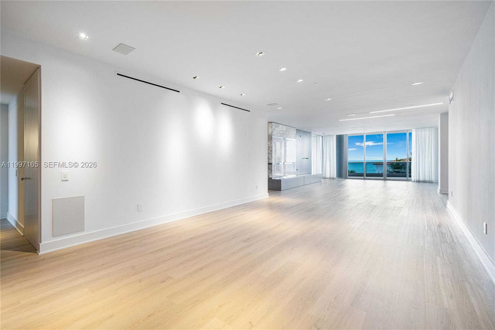 5959 Collins Ave #705 Miami Beach, FL 33140