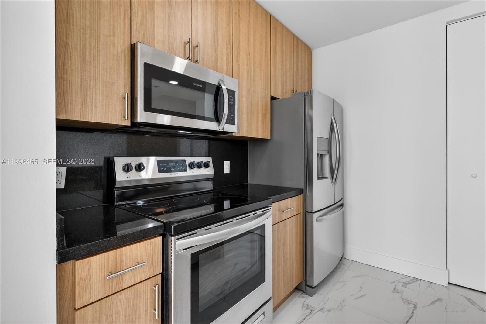 2200 NE 4th Ave #1003 Miami, FL 33137