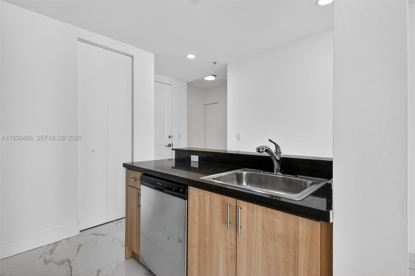 2200 NE 4th Ave #1003 Miami, FL 33137