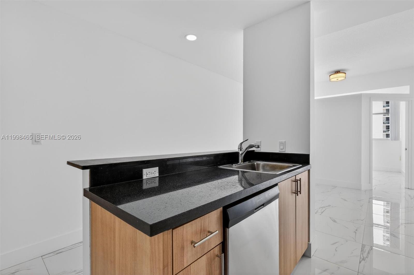 2200 NE 4th Ave #1003 Miami, FL 33137