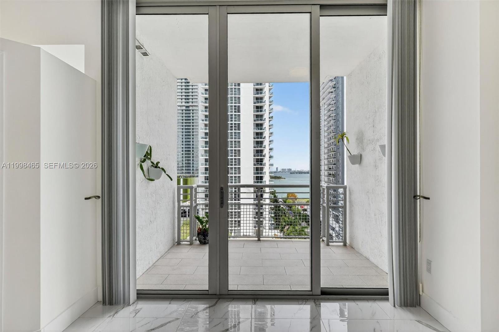 2200 NE 4th Ave #1003 Miami, FL 33137