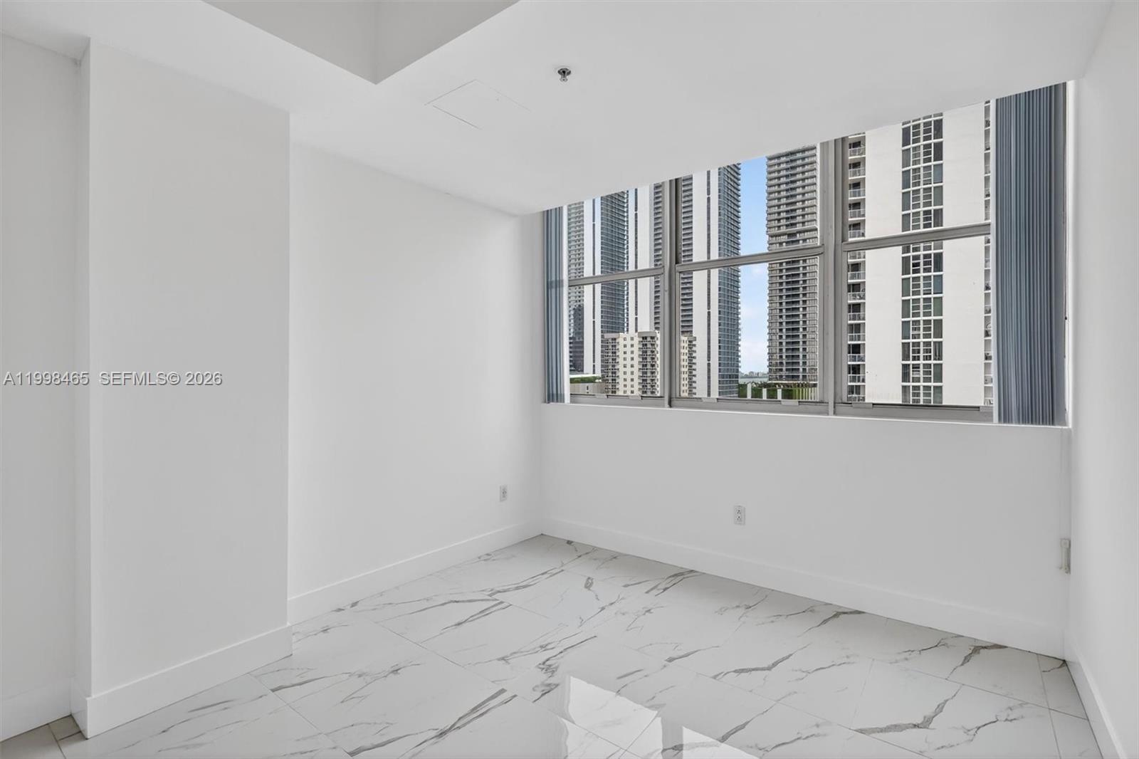 2200 NE 4th Ave #1003 Miami, FL 33137