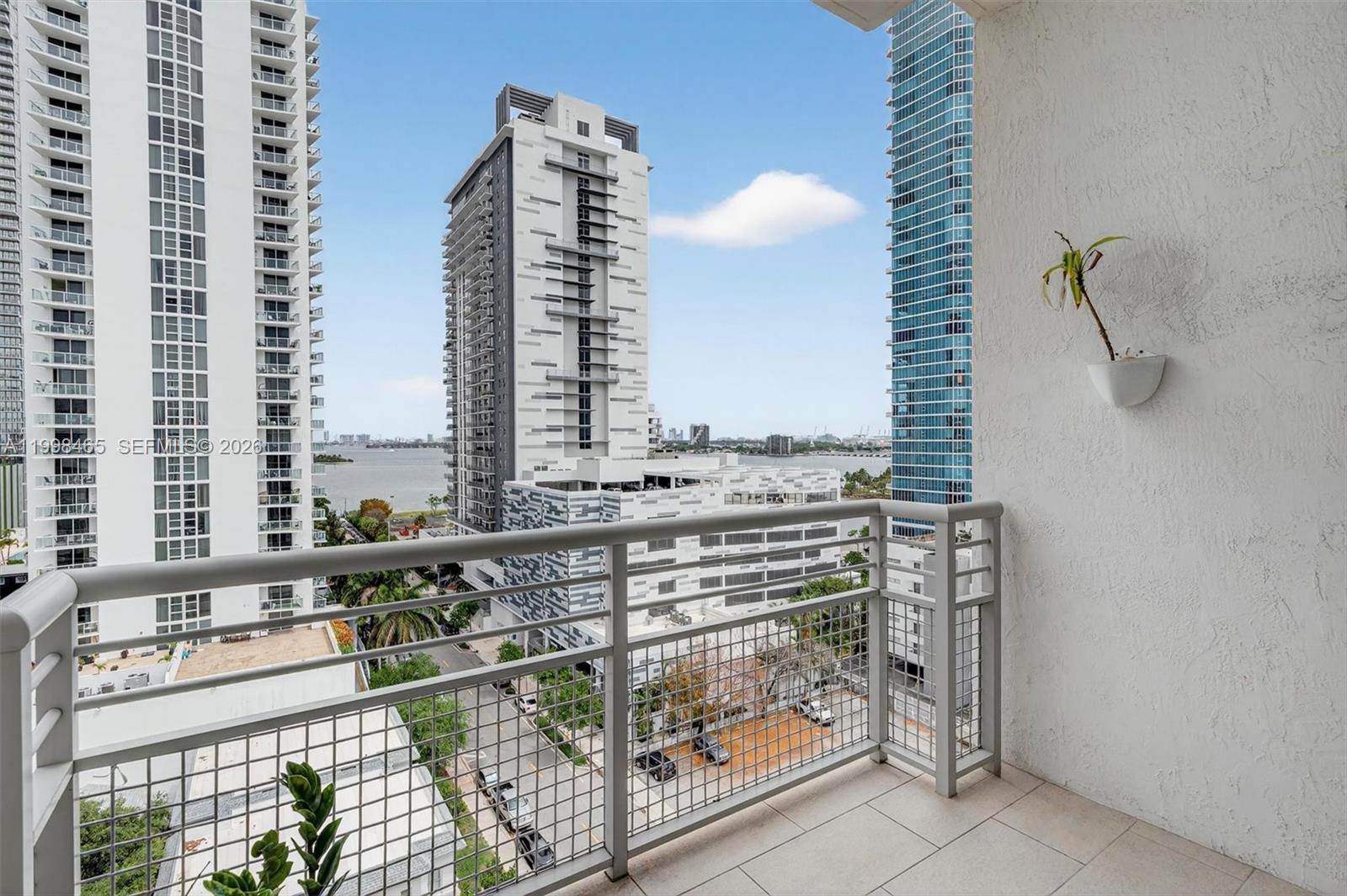 2200 NE 4th Ave #1003 Miami, FL 33137