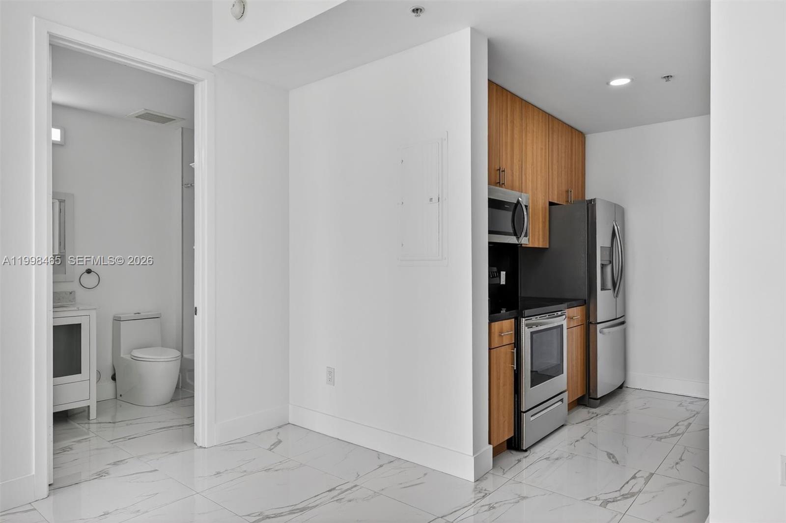 2200 NE 4th Ave #1003 Miami, FL 33137