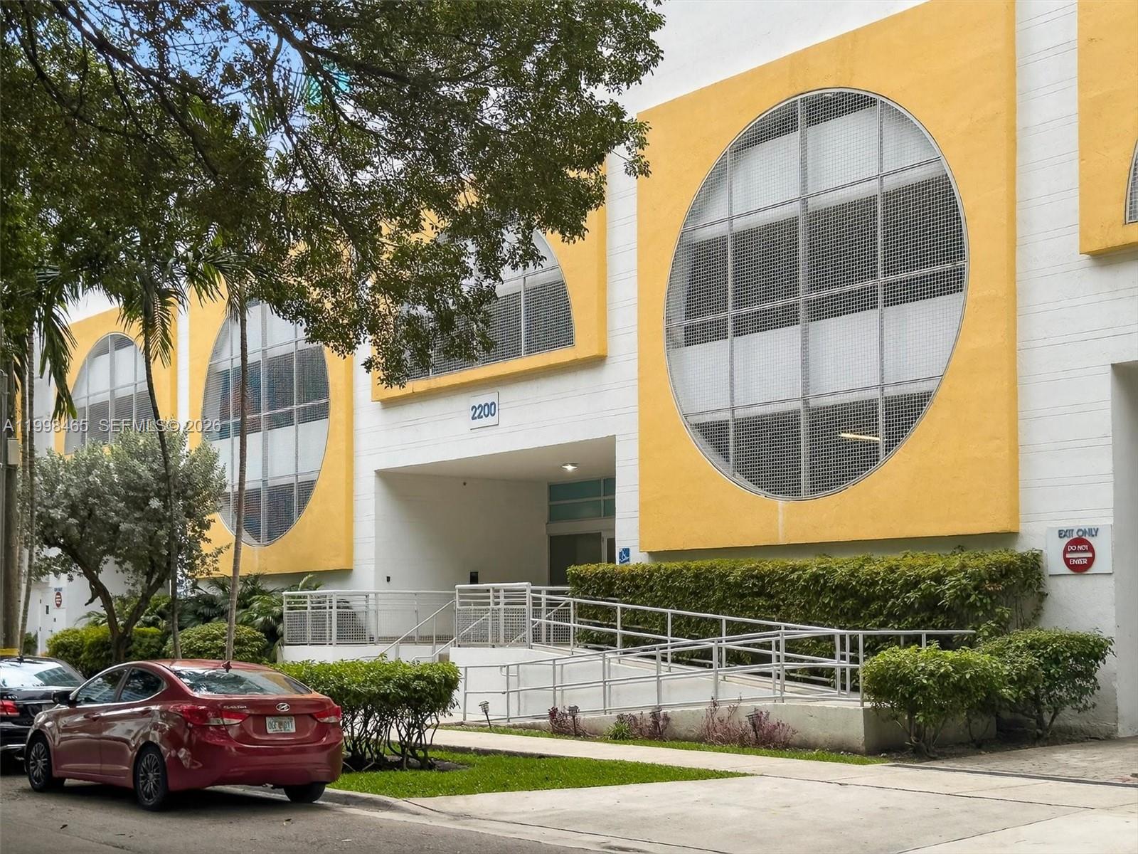 2200 NE 4th Ave #1003 Miami, FL 33137