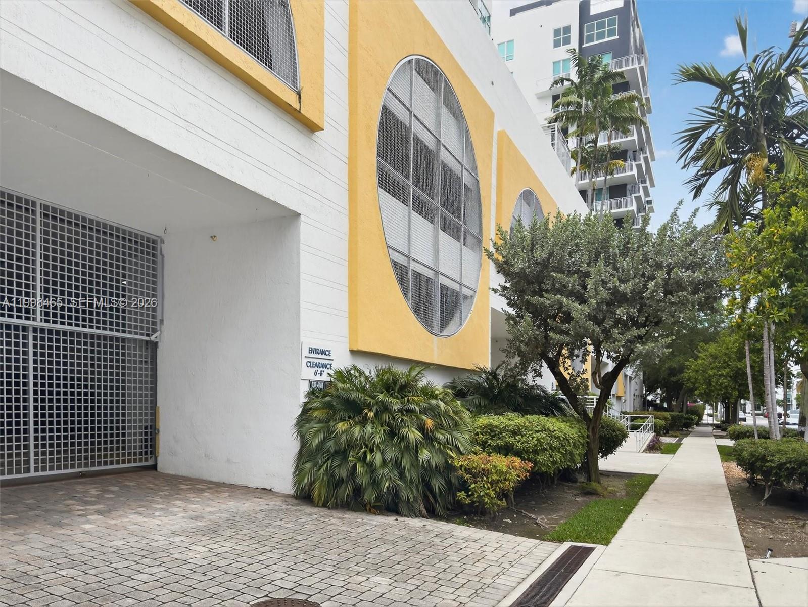 2200 NE 4th Ave #1003 Miami, FL 33137