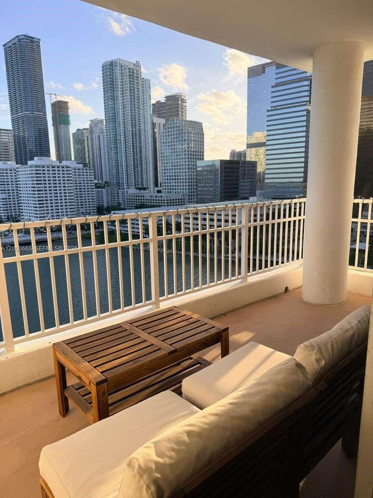 701 Brickell Key Blvd #1501 Miami, FL 33131