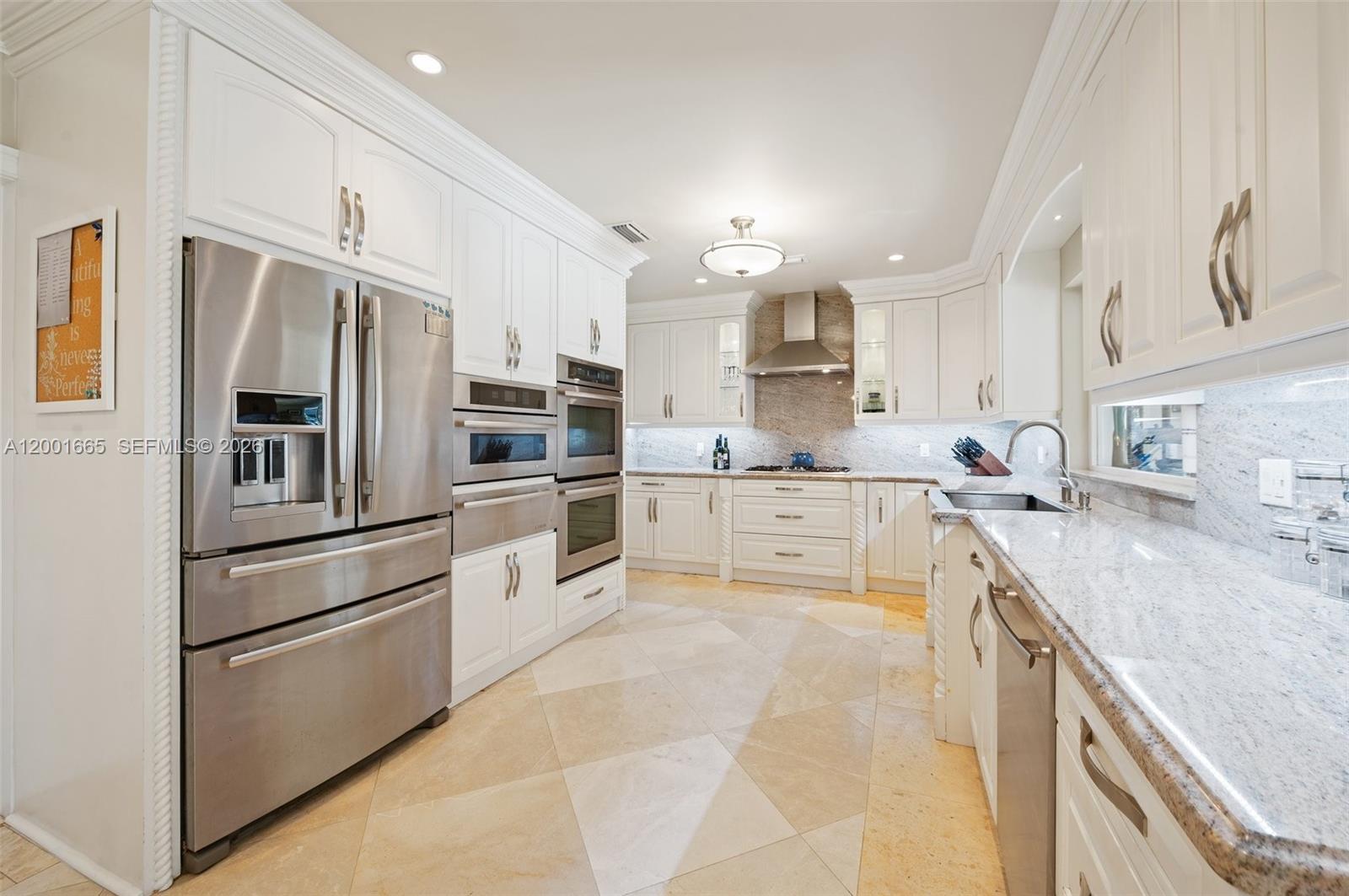 10740 SW 74th Ct Pinecrest, FL 33156