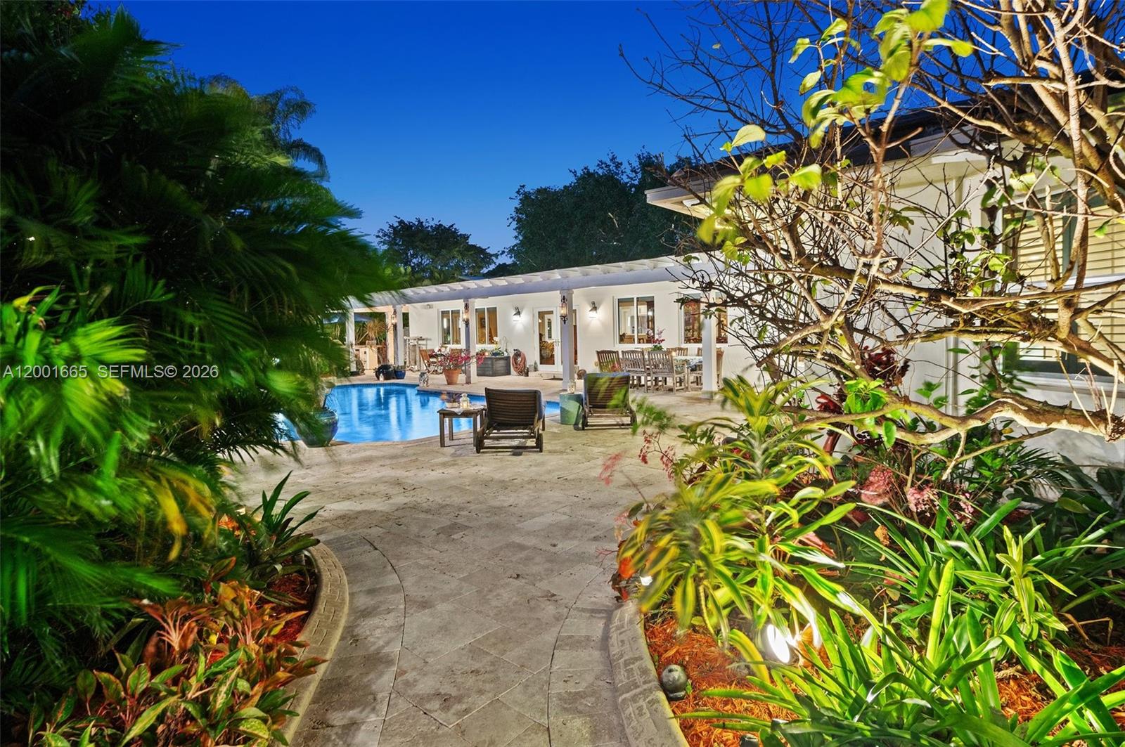 10740 SW 74th Ct Pinecrest, FL 33156