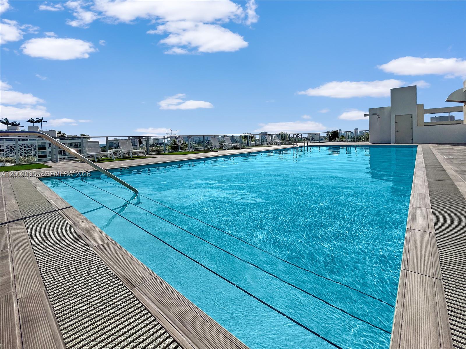 image Bay Harbor Club23