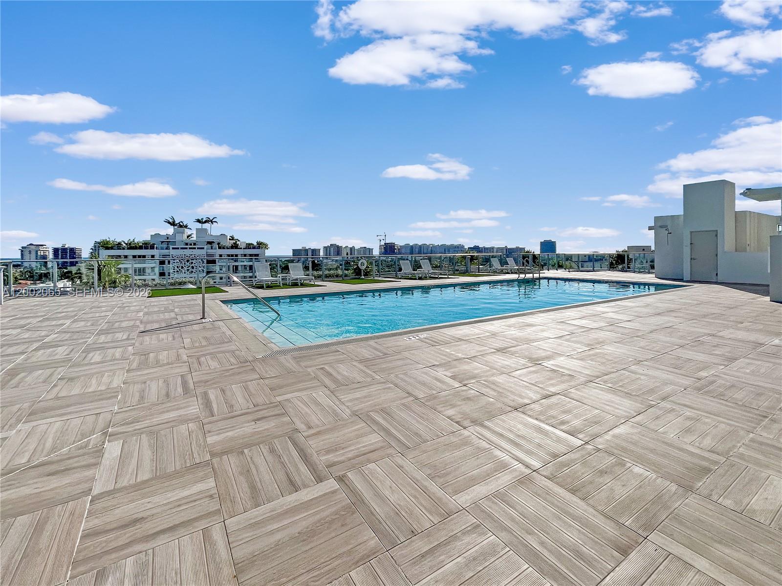 image Bay Harbor Club25
