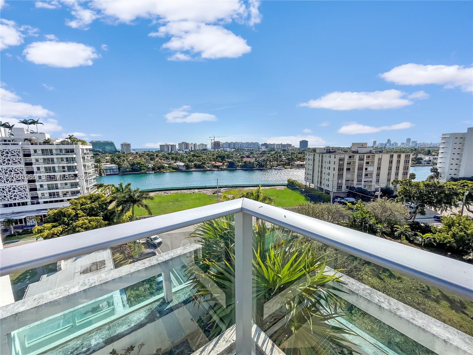 image Bay Harbor Club30