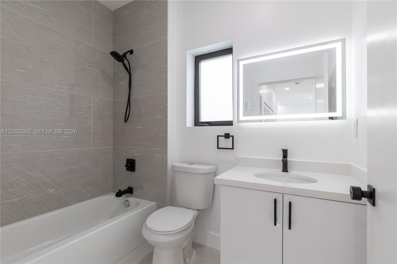 5550 SW 4th St Miami, FL 33134