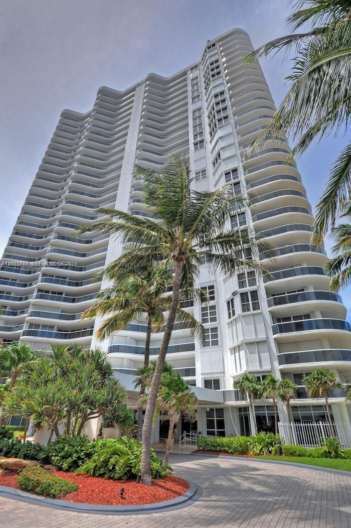 16711 Collins Ave #602