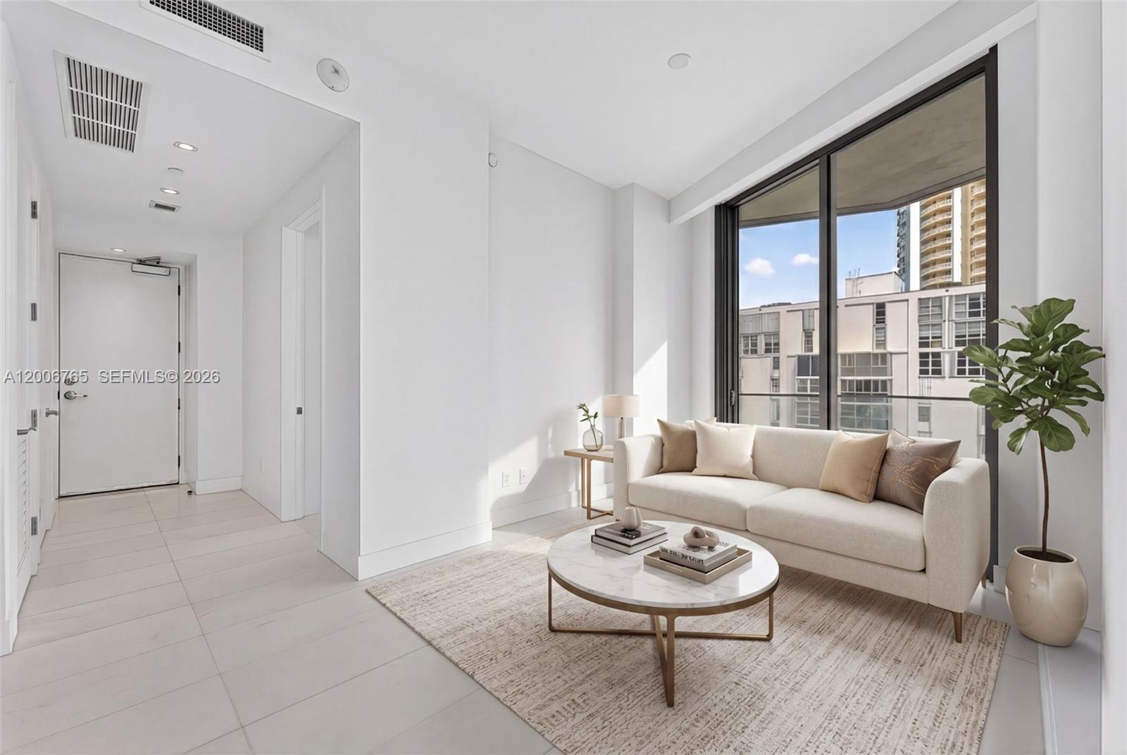 175 SE 25th Rd #604 Miami, FL 33129