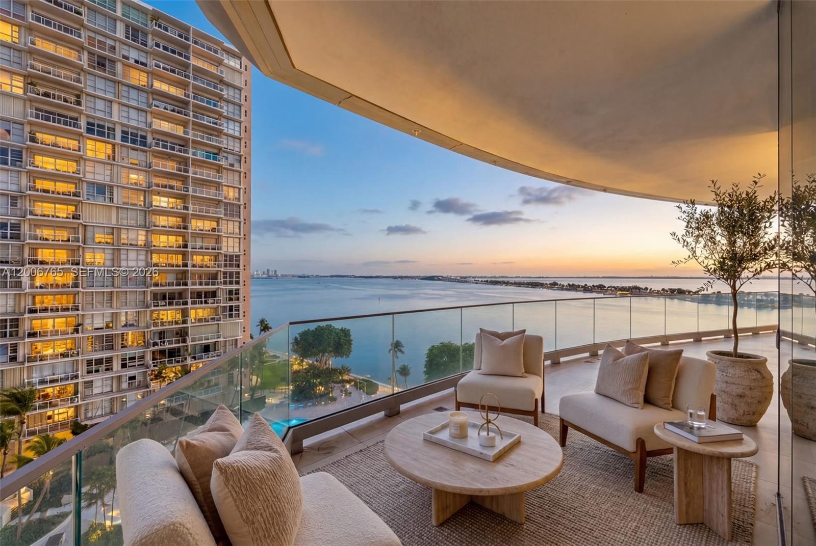 175 SE 25th Rd #604 Miami, FL 33129