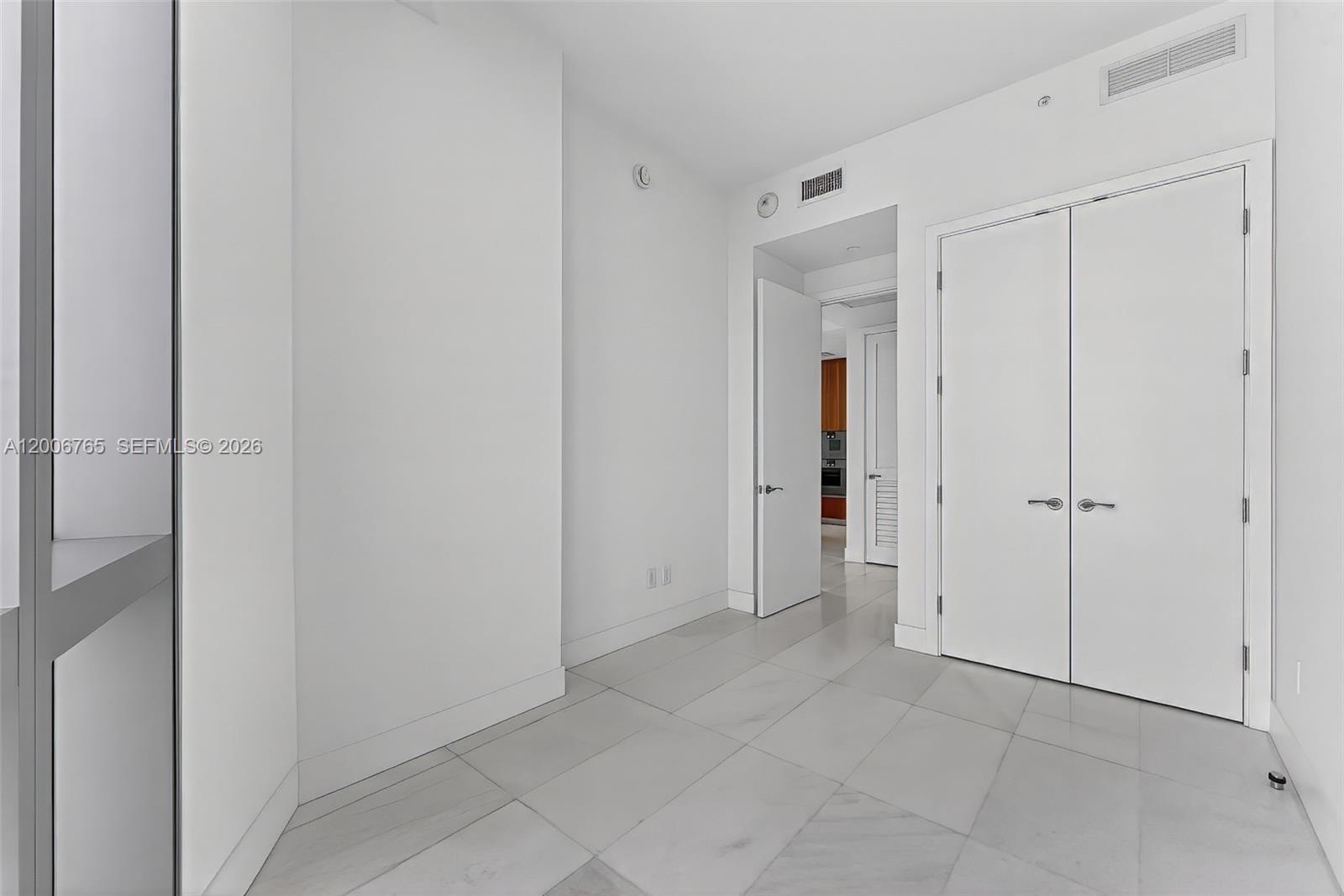 175 SE 25th Rd #604 Miami, FL 33129