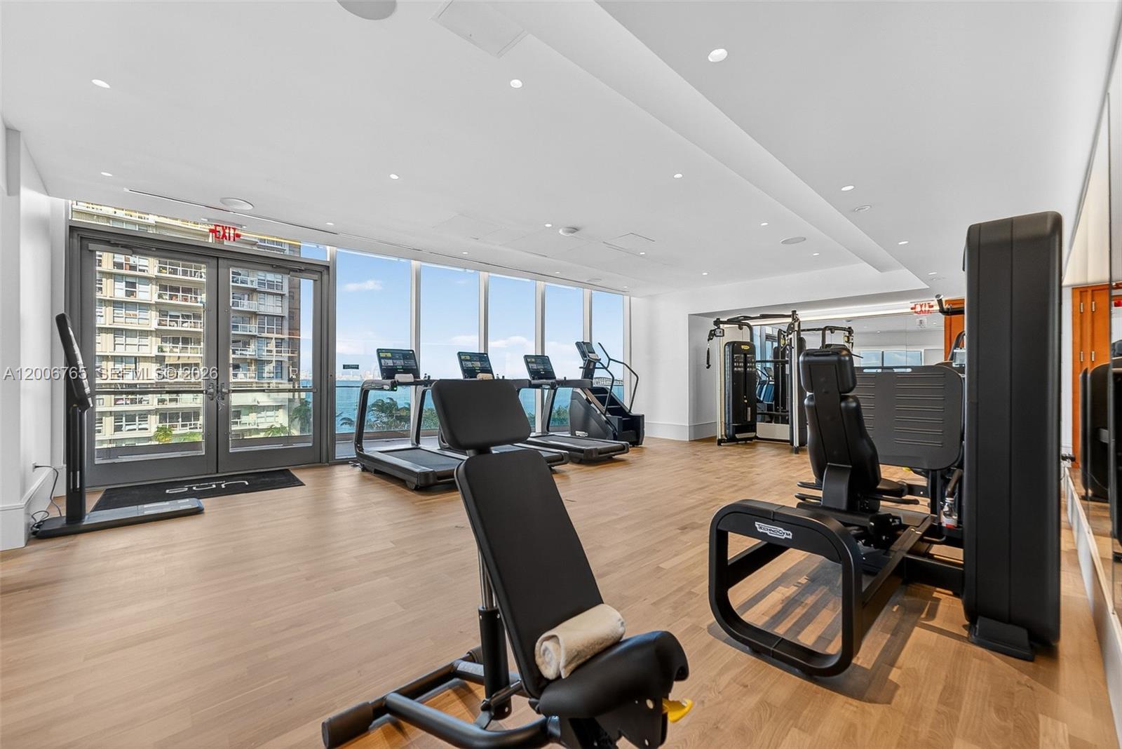 175 SE 25th Rd #604 Miami, FL 33129