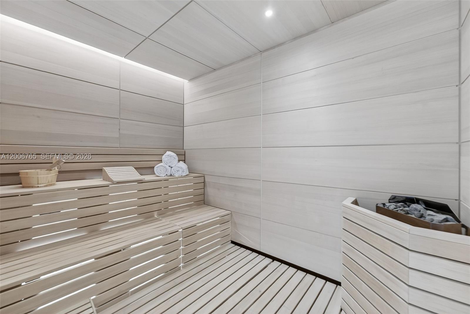 175 SE 25th Rd #604 Miami, FL 33129