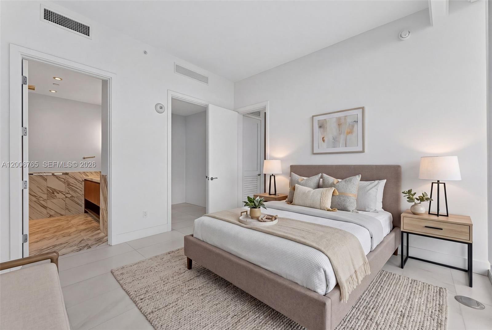 175 SE 25th Rd #604 Miami, FL 33129