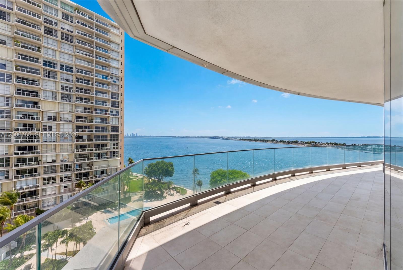 175 SE 25th Rd #604 Miami, FL 33129