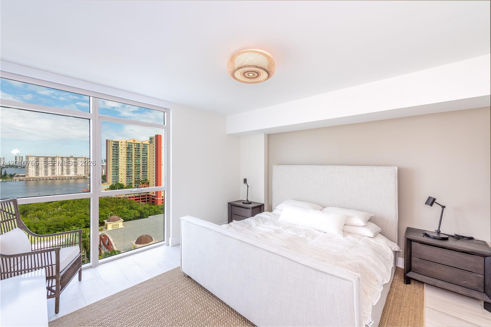 400 Sunny Isles Blvd #1518 Sunny Isles Beach, FL 33160