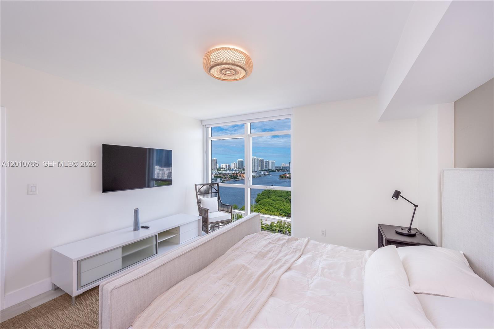 400 Sunny Isles Blvd #1518 Sunny Isles Beach, FL 33160