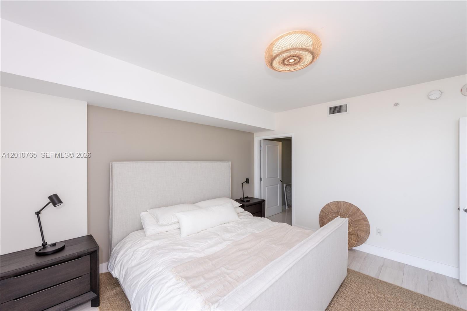 400 Sunny Isles Blvd #1518 Sunny Isles Beach, FL 33160