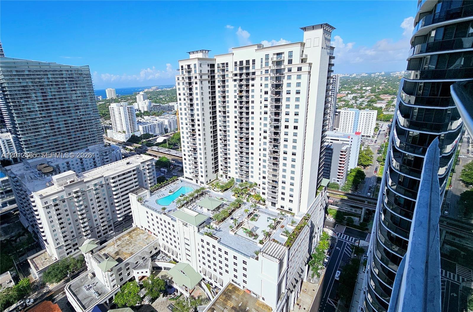image Nine at Mary Brickell Village15