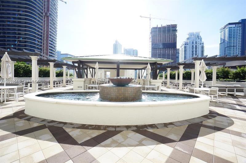 image Nine at Mary Brickell Village21